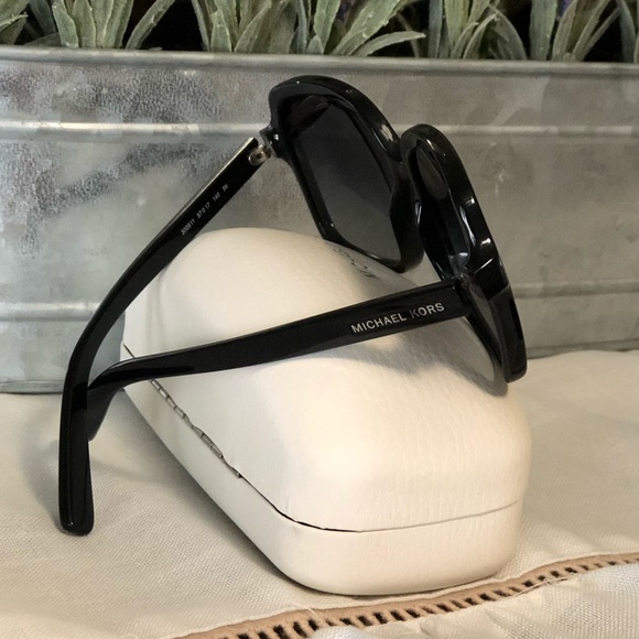 MICHAEL KORS SUNGLASSES - Picture 7 of 7